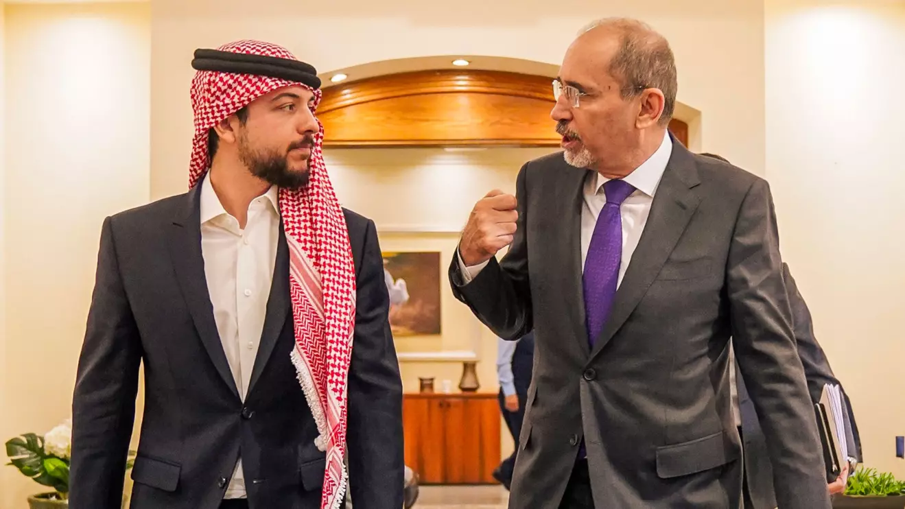 Ayman Safadi (R) © PNA