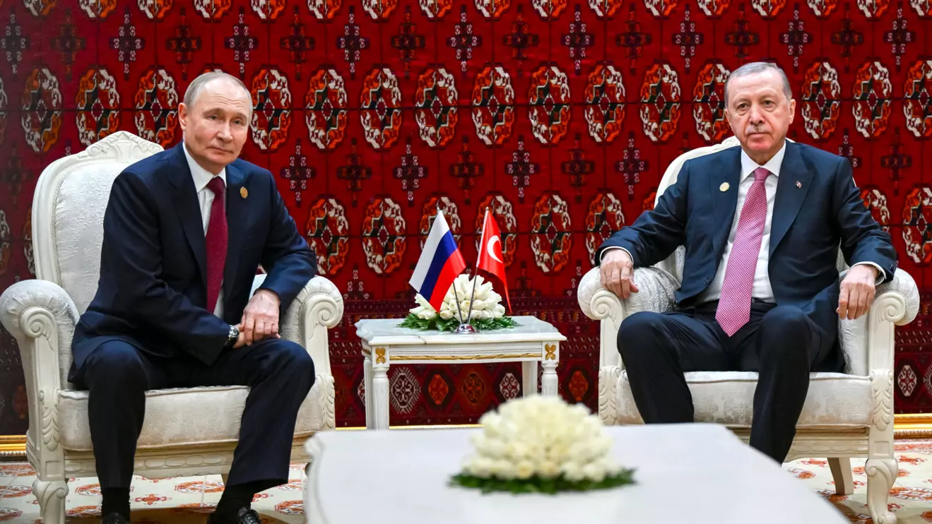 Russian President Vladimir Putin and Turkish President Tayyip Erdogan attend a meeting in Ashgabat, Turkmenistan December 12, 2025. Sputnik/Kristina Kormilitsyna/Reuters