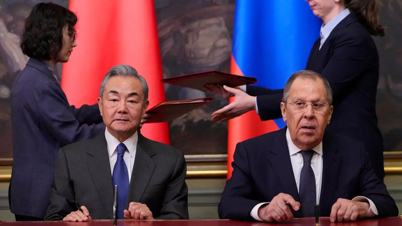 Russian Foreign Minister Sergei Lavrov and Chinese Foreign Minister Wang Yi attend a signing ceremony following their talks in Moscow, Russia, April 1, 2025. Pavel Bednyakov/Reuters