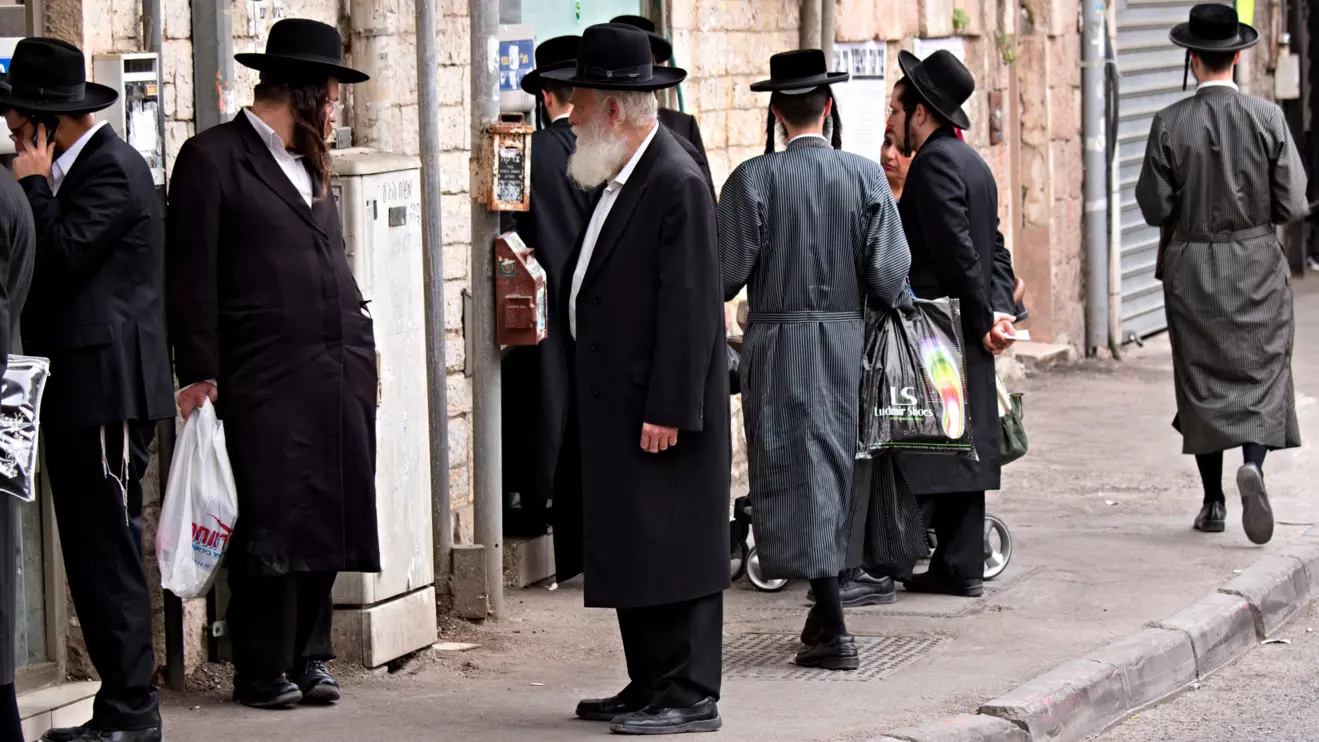 Orthodox Haredi in the streets of Jerusalem Mea Shearim © Mena Today 