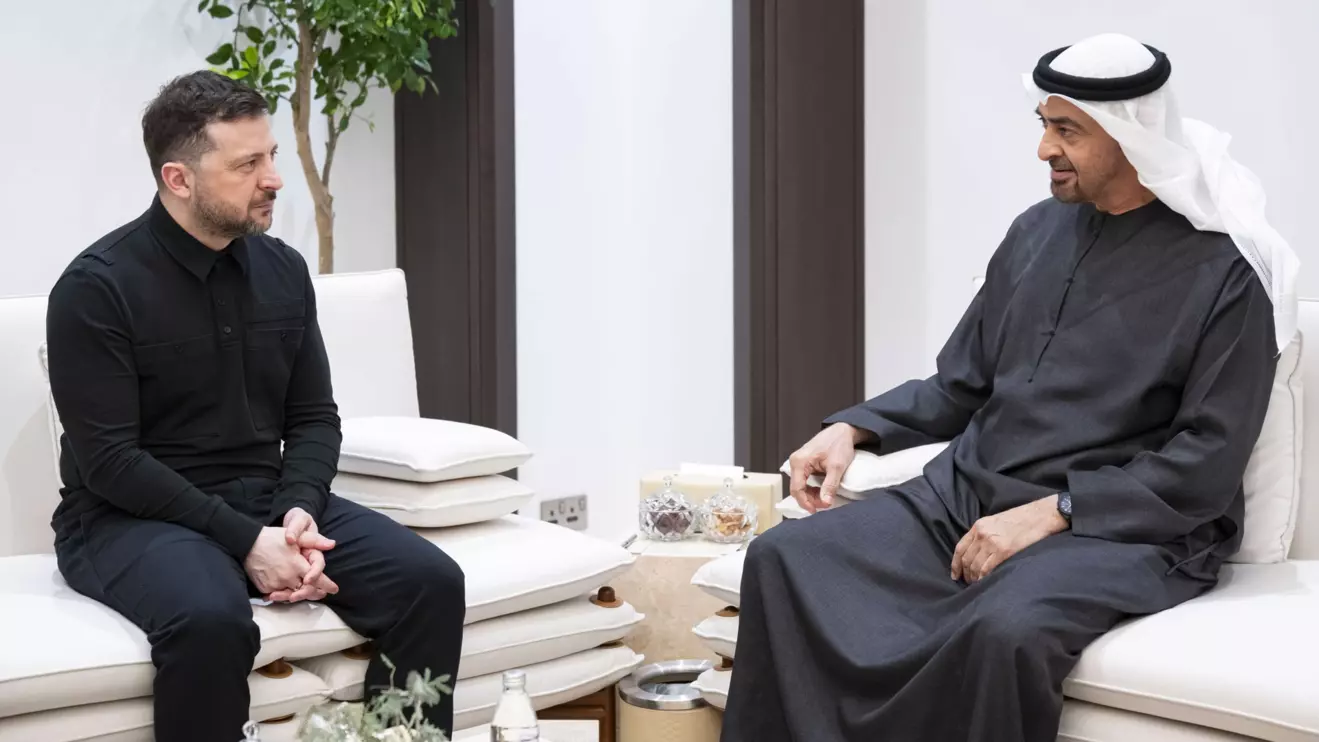Sheikh Mohamed bin Zayed Al Nahyan, President of the United Arab Emirates, meets with Volodymyr Zelenskiy, President of Ukraine, in the United Arab Emirates © WAM