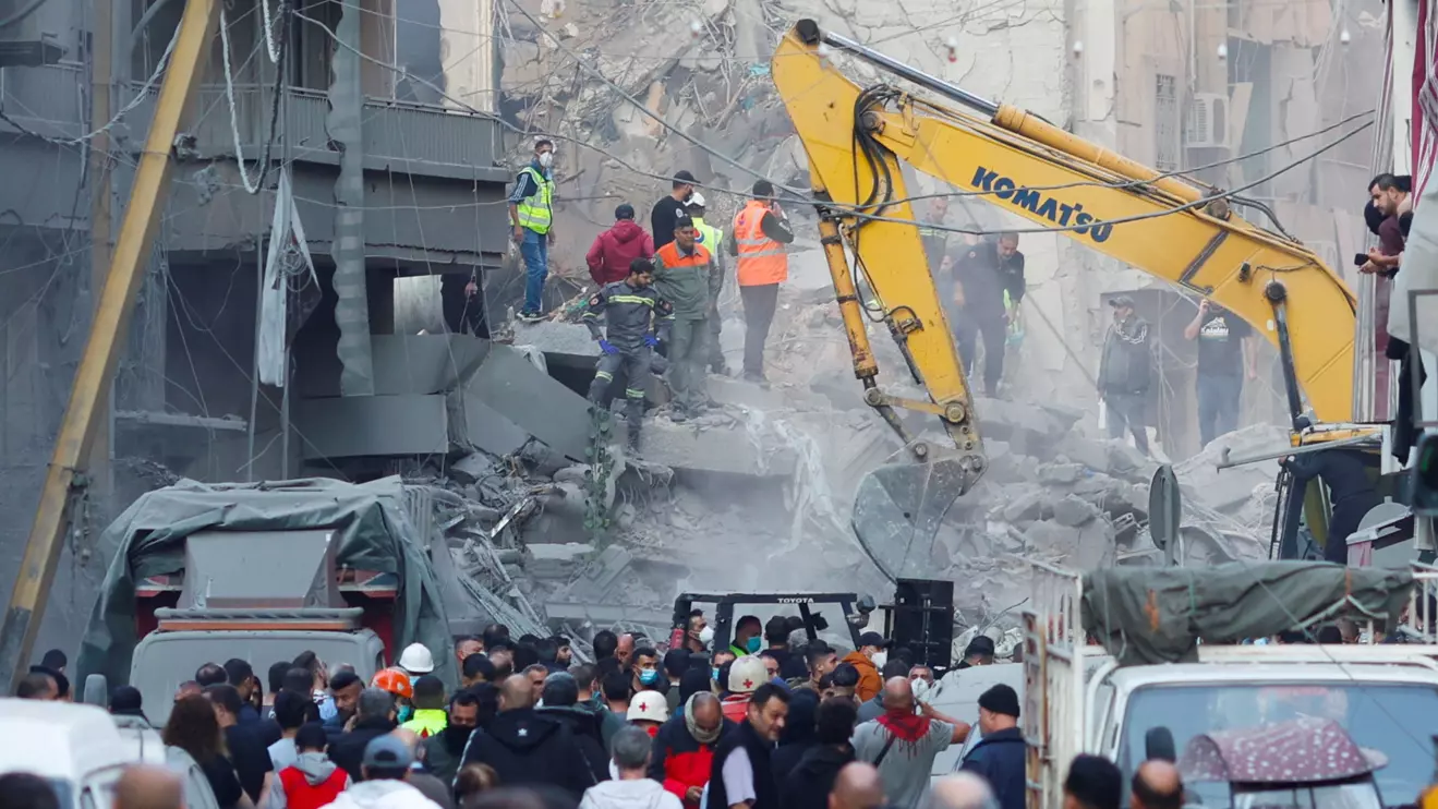 Rescuers work the site of an Israeli strike in Beirut's Basta neighbourhood, amid the ongoing hostilities between Hezbollah and Israeli forces, Lebanon November 23, 2024. Reuters/Adnan Abidi