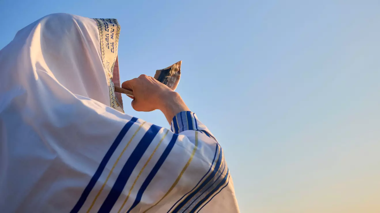 The Jewish New Year, Rosh Hashanah, begins this evening © Mena Today 