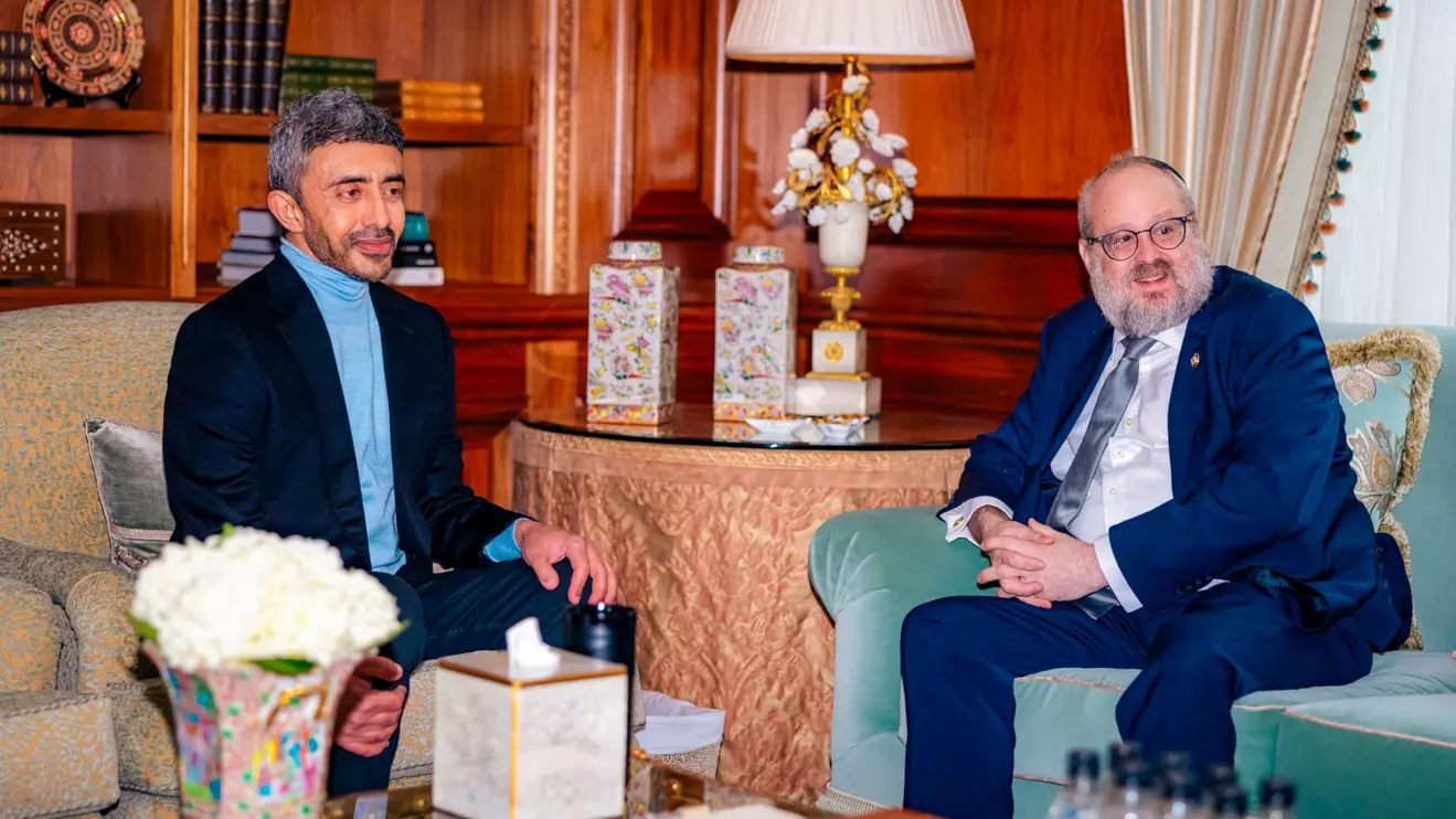 Sheikh Abdullah bin Zayed Al Nahyan and Rabbi Yehuda Kaploun © WAM