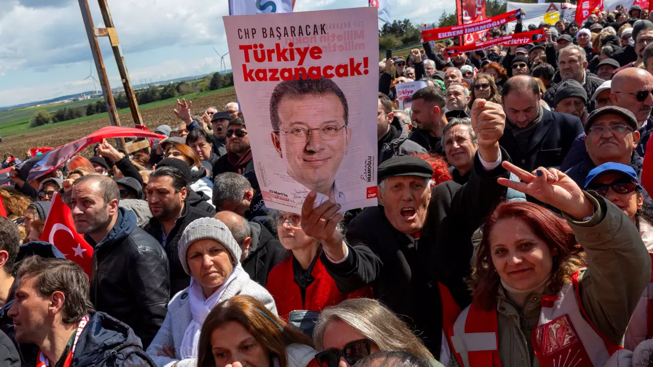 Supporters of Ekrem Imamoglu, the mayor of Istanbul and main rival of President Tayyip Erdogan, protest outside his prison during his first hearing over accusations leveled against him, as Turkish gendarmerie banned them to approach to the Marmara Prison, formerly Silivri Prison, and Courthouse Complex in Istanbul, Turkey, April 11, 2025. Reuters/Umit Bektas