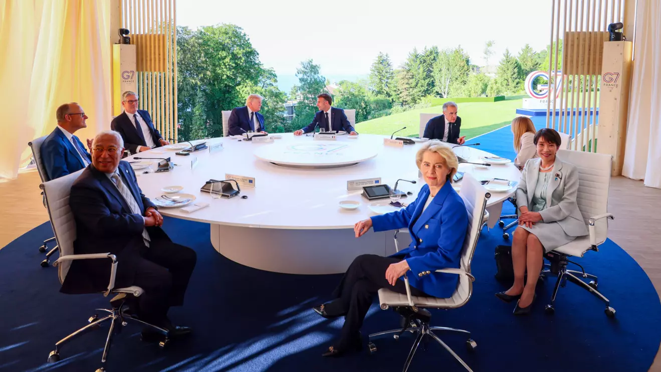 G7 leaders gather in Evian for high-stakes talks © G7