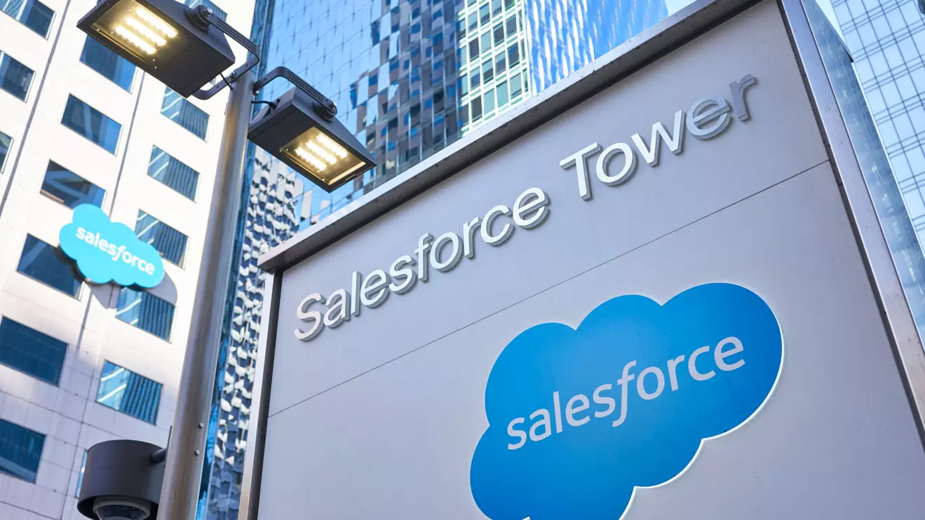 The entrance sign of Salesforce Tower, at the American cloud-based software company Salesforce.com, Inc.'s Headquarters campus in San Francisco, California © Mena Today 