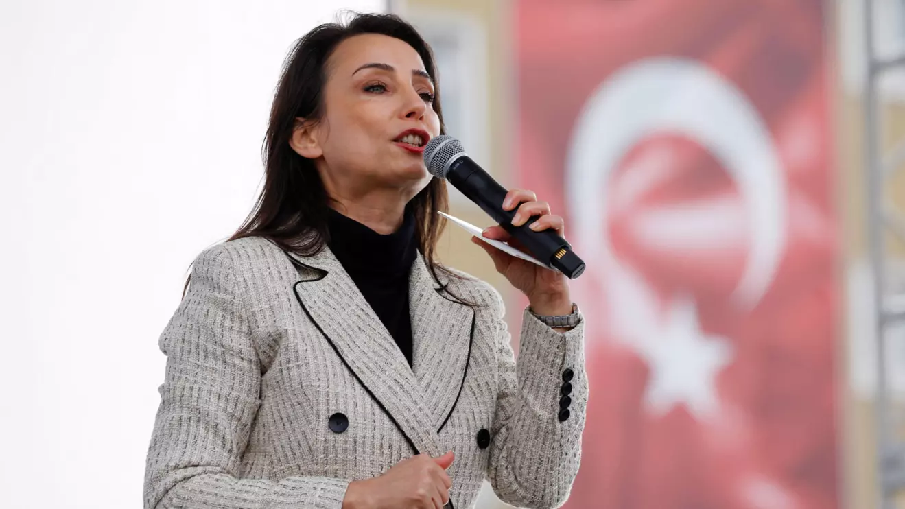 Tulay Hatimogullari, co-chair of pro-Kurdish Peoples' Equality and Democracy Party (DEM Party), addresses their supporters during a rally in Istanbul, Turkey, February 2, 2025. Reuters/Dilara Senkaya