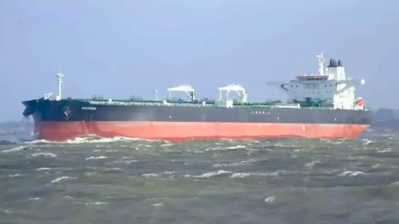 The vessel reported being approached by two small craft with approximately 15 people onboard and said there was a brief exchange of small arms fire, UKMTO said © Marine Traffic 