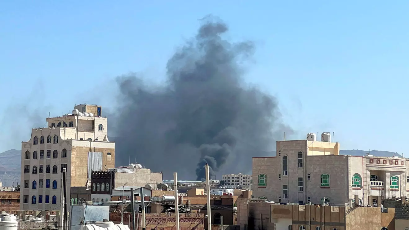 Plumes of smoke rise from what is thought to be the site of an airstrike in Sanaa, Yemen June 7, 2024. Reuters/Abdulrahman al-Ansi