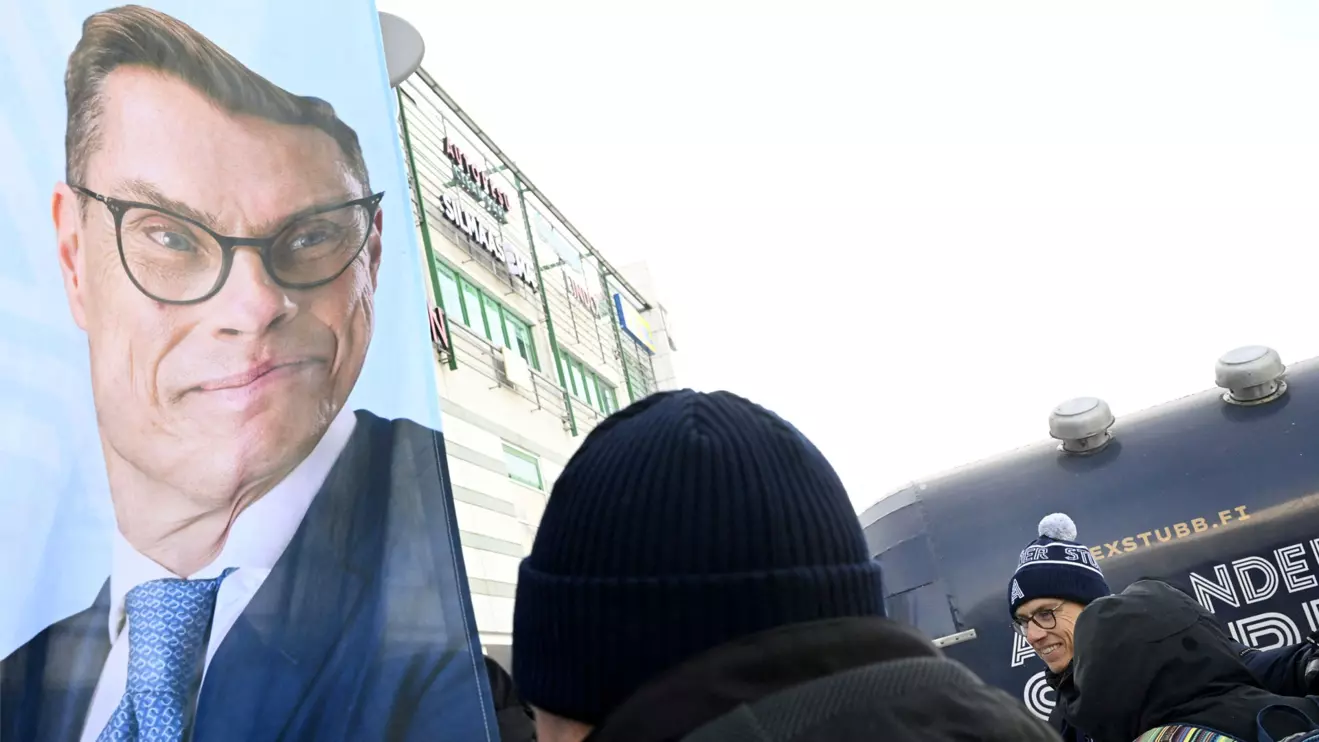 National Coalition Party's (NCP) presidential candidate Alexander Stubb campaigns in Vantaa, Finland, February 10, 2024, Pekka Haavisto. Lehtikuva/Heikki Saukkomaa via Reuters