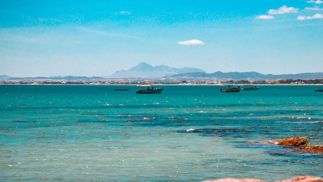 Tunisia is grappling with an unprecedented migration crisis and has replaced Libya as the major departure point © Mena Today 