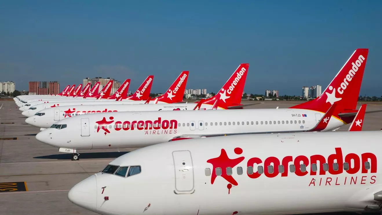 The front landing gear strut was damaged on the Corendon Airlines plane, arriving from Cologne, Germany, as it landed at Alanya-Gazipasa airport in Antalya © FGR