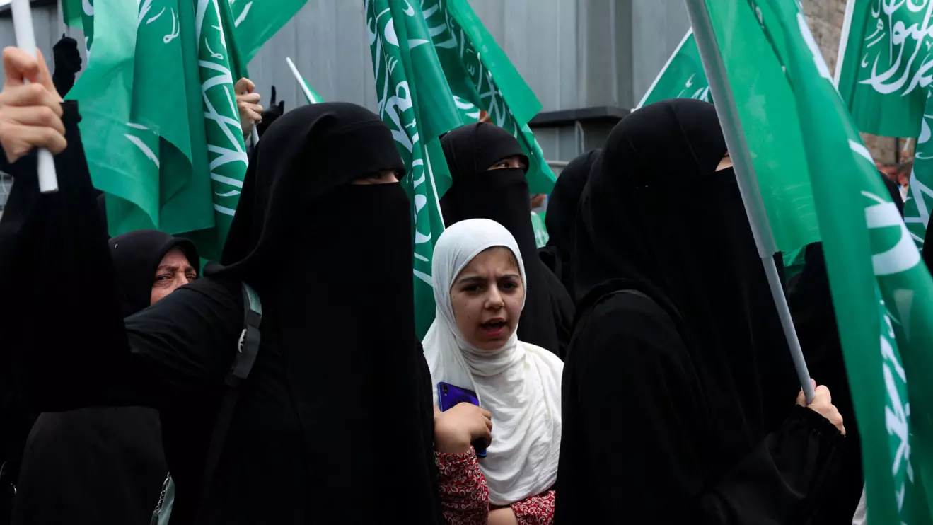 Demonstrators shout slogans during a protest against a caricature published in the Turkish satirical magazine Leman, allegedly depicting the Prophet Mohammed and Moses, in central Istanbul, Turkey, July 1, 2025. Reuters/Dilara Senkaya