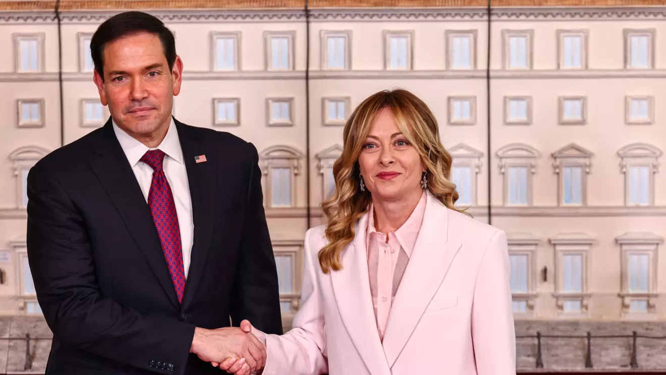 Italian Prime Minister Giorgia Meloni shakes hands with U.S. Secretary of State Marco Rubio at Chigi Palace, in Rome, Italy, May 8, 2026. Reuters/Matteo Minnella