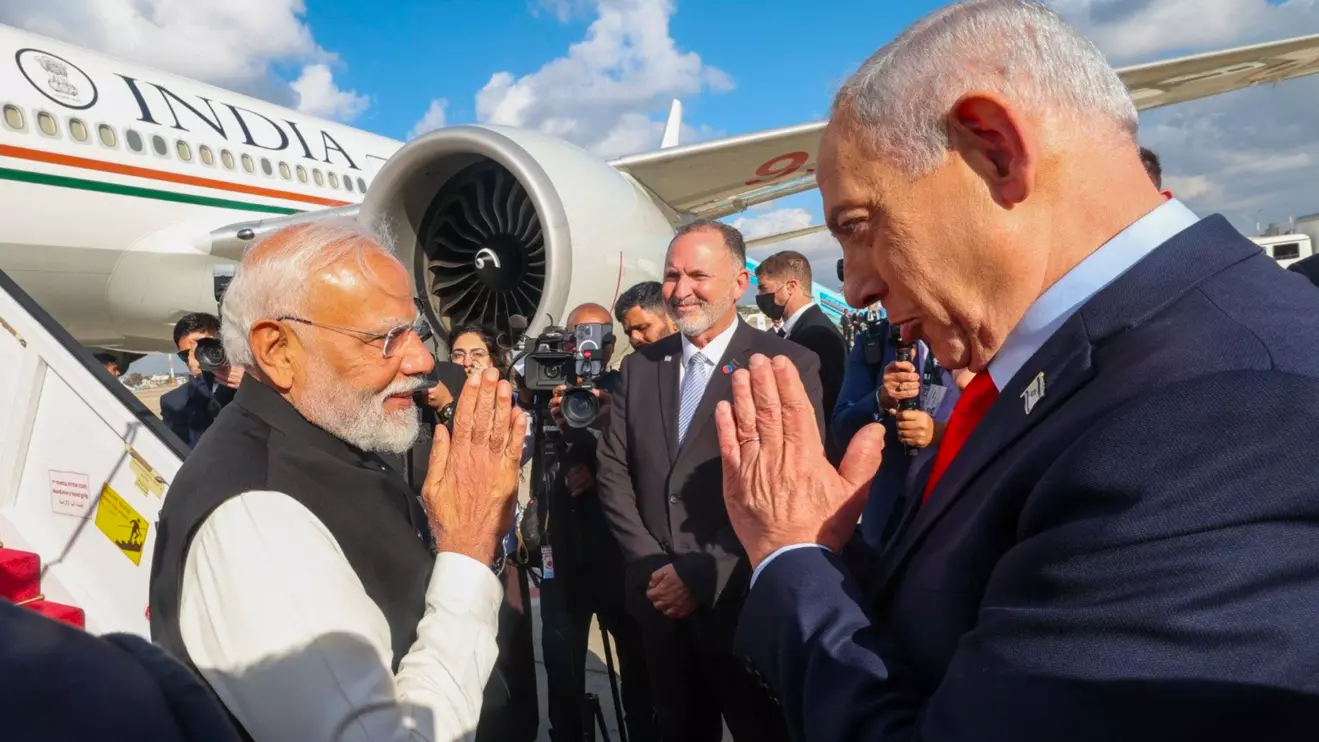 Narendra Modi, upon his departure from Tel Aviv on Thursday, was bid farewell by Benjamin Netanyahu © Mena Today 
