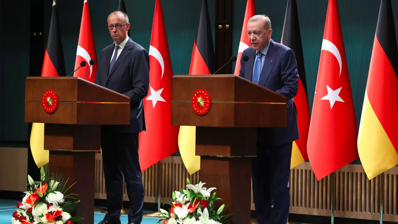 Turkish President Tayyip Erdogan and German Chancellor Friedrich Merz attend a press conference at the Presidential Palace in Ankara, Turkey, October 30, 2025. Reuters/Umit Bektas