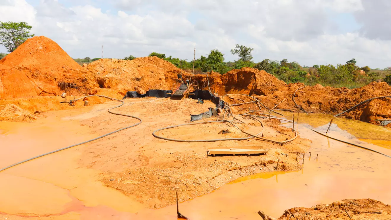 Illegal gold extraction in Sudan © Mena Today 