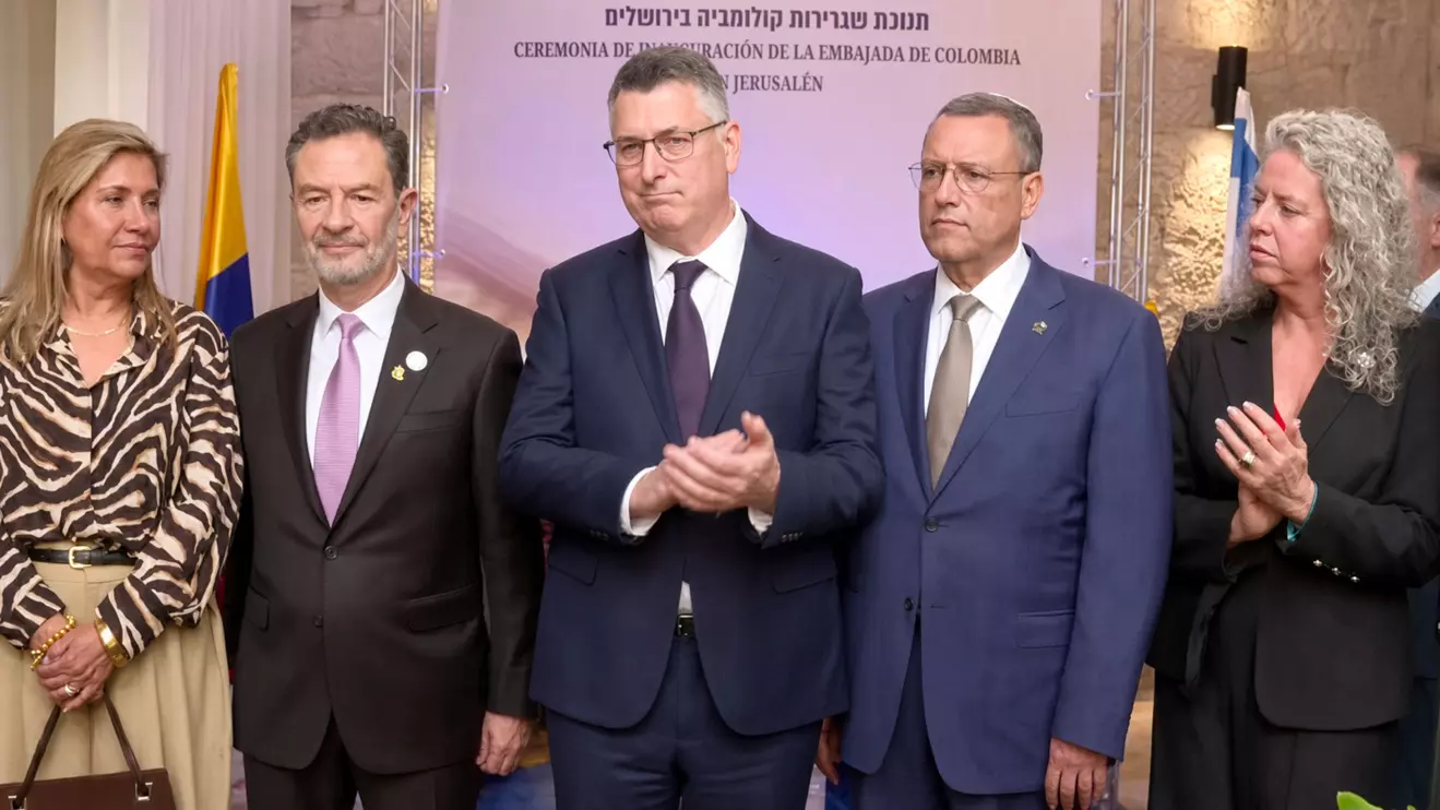 Omar Bula called the inauguration a "concrete step" toward restoring diplomatic relations between the two countries © GPO