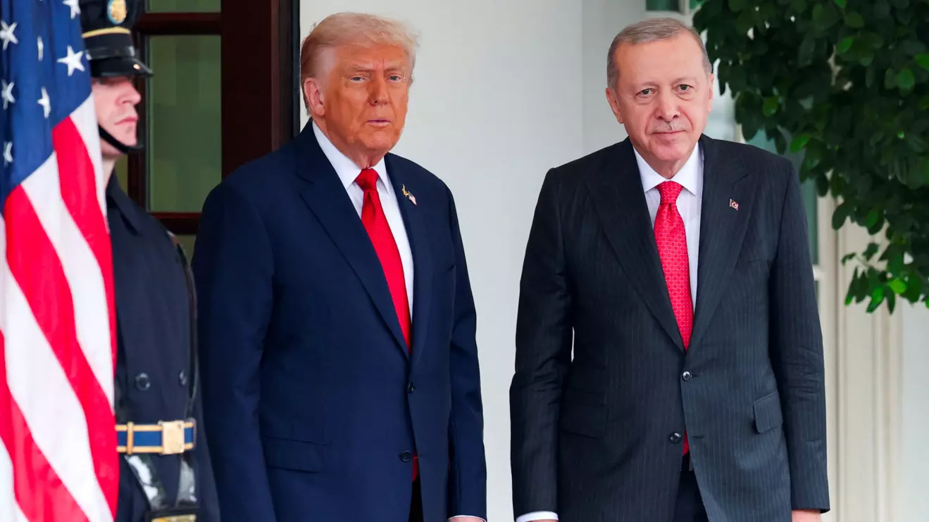 U.S. President Donald Trump welcomes Turkey's President Recep Tayyip Erdogan at the White House in Washington, D.C., U.S., September 25, 2025. Reuters/Jonathan Ernst
