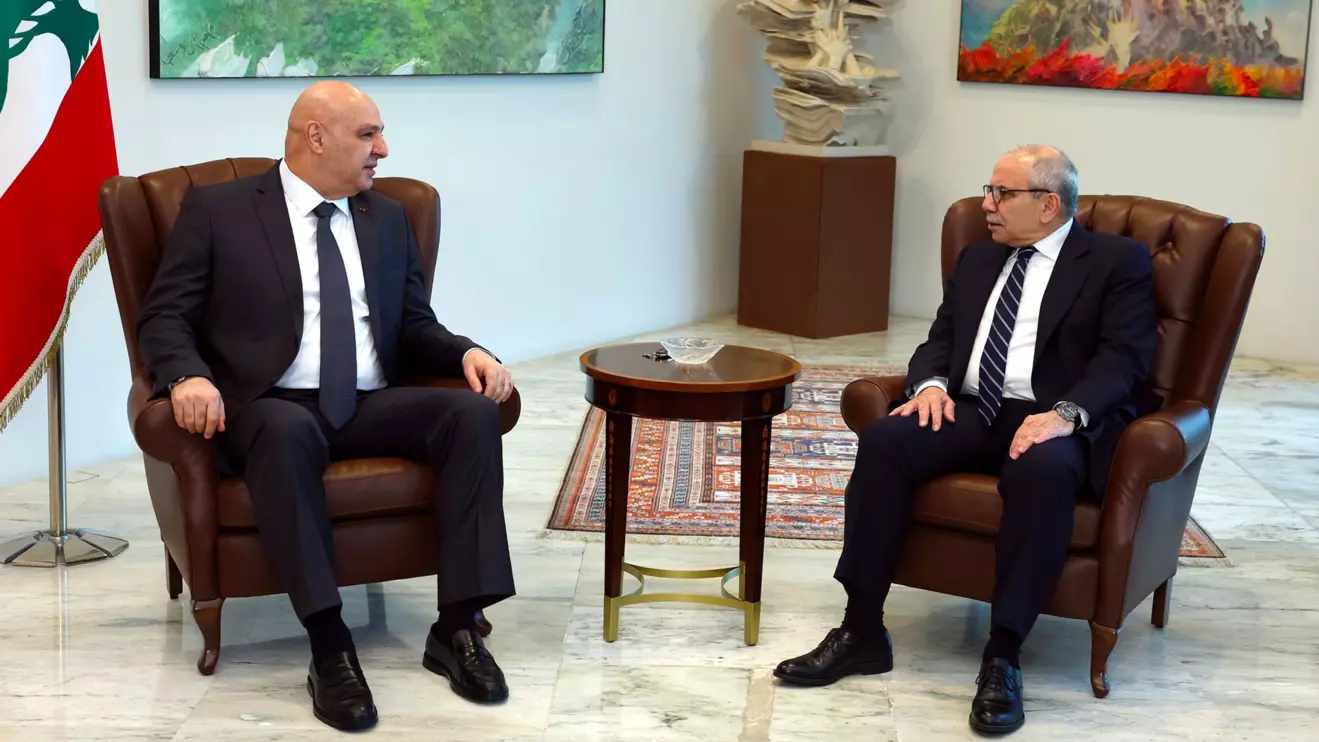 Joseph Aoun (L) and Lebanese Prime Minister Nawaf Salam © X