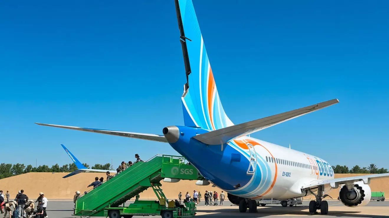 The FlyDubai Boeing on the tarmac at Tabuk Airport, Saudi Arabia © SAP