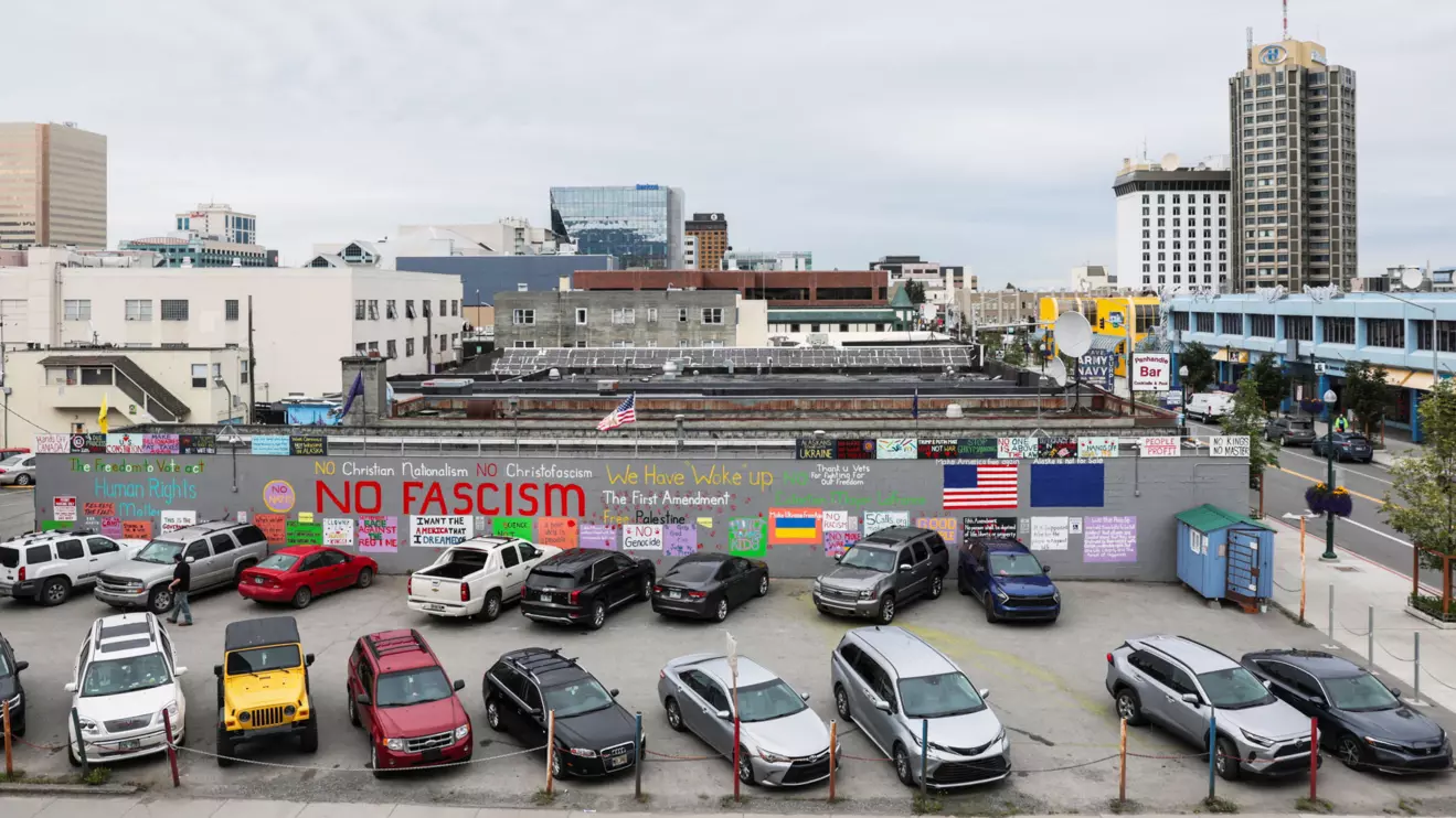 Graffiti covers a wall in downtown Anchorage ahead of a planned meeting between U.S. President Donald Trump and Russian President Vladimir Putin to discuss the war in Ukraine, in Anchorage, Alaska, U.S., August 13, 2025. Reuters/Jeenah Moon