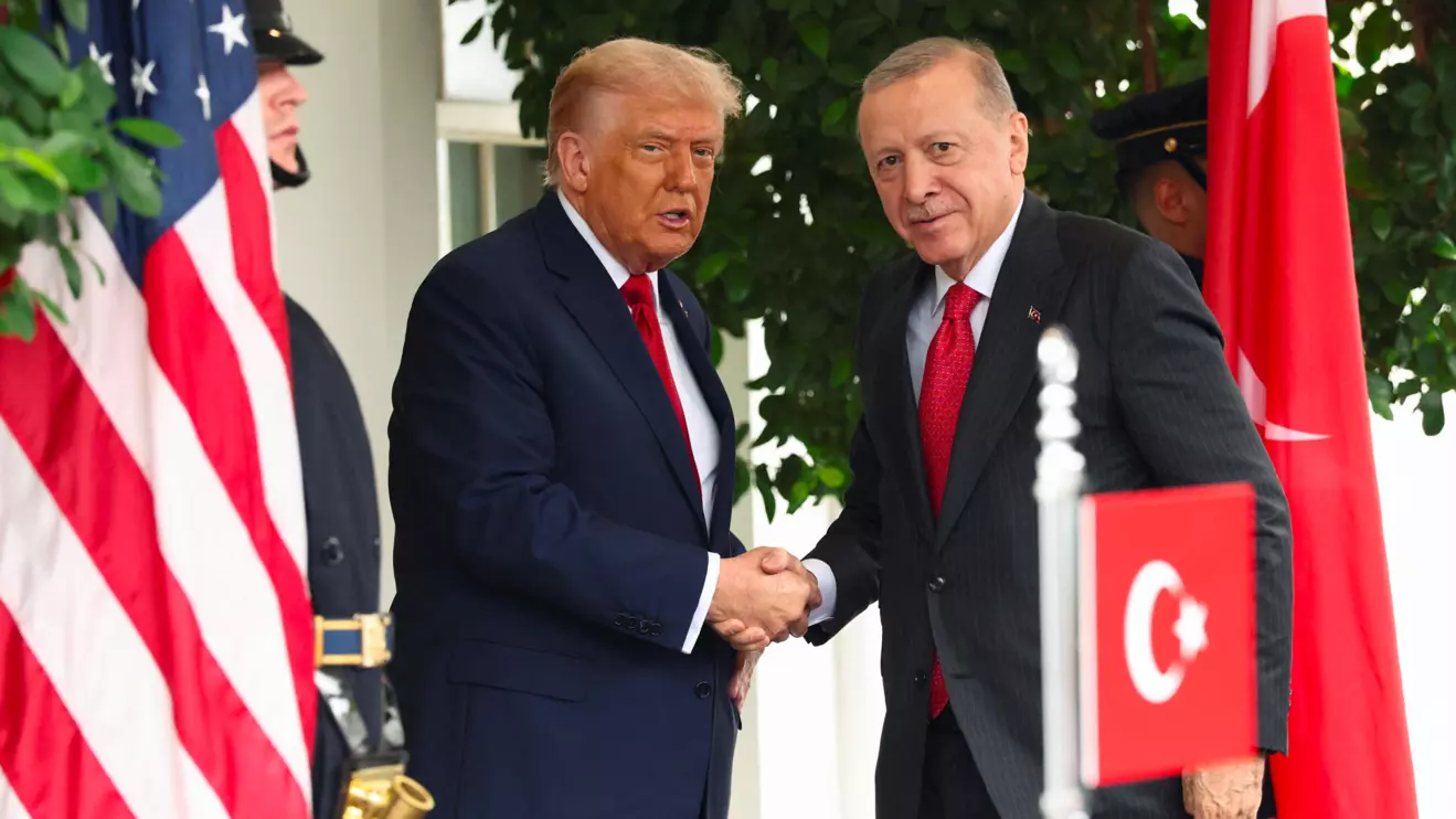 U.S. President Donald Trump and Turkey's President Recep Tayyip Erdogan shake hands as they meet at the White House in Washington, D.C., U.S., September 25, 2025. Reuters/Kevin Lamarque