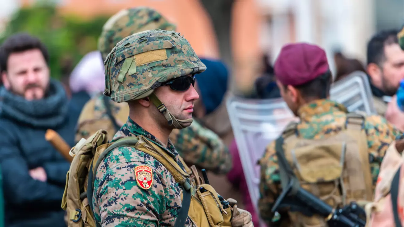 The army has long avoided fighting Hezbollah, standing aside when the Shi'ite group and its allies took over Beirut in 2008 © Mena Today 