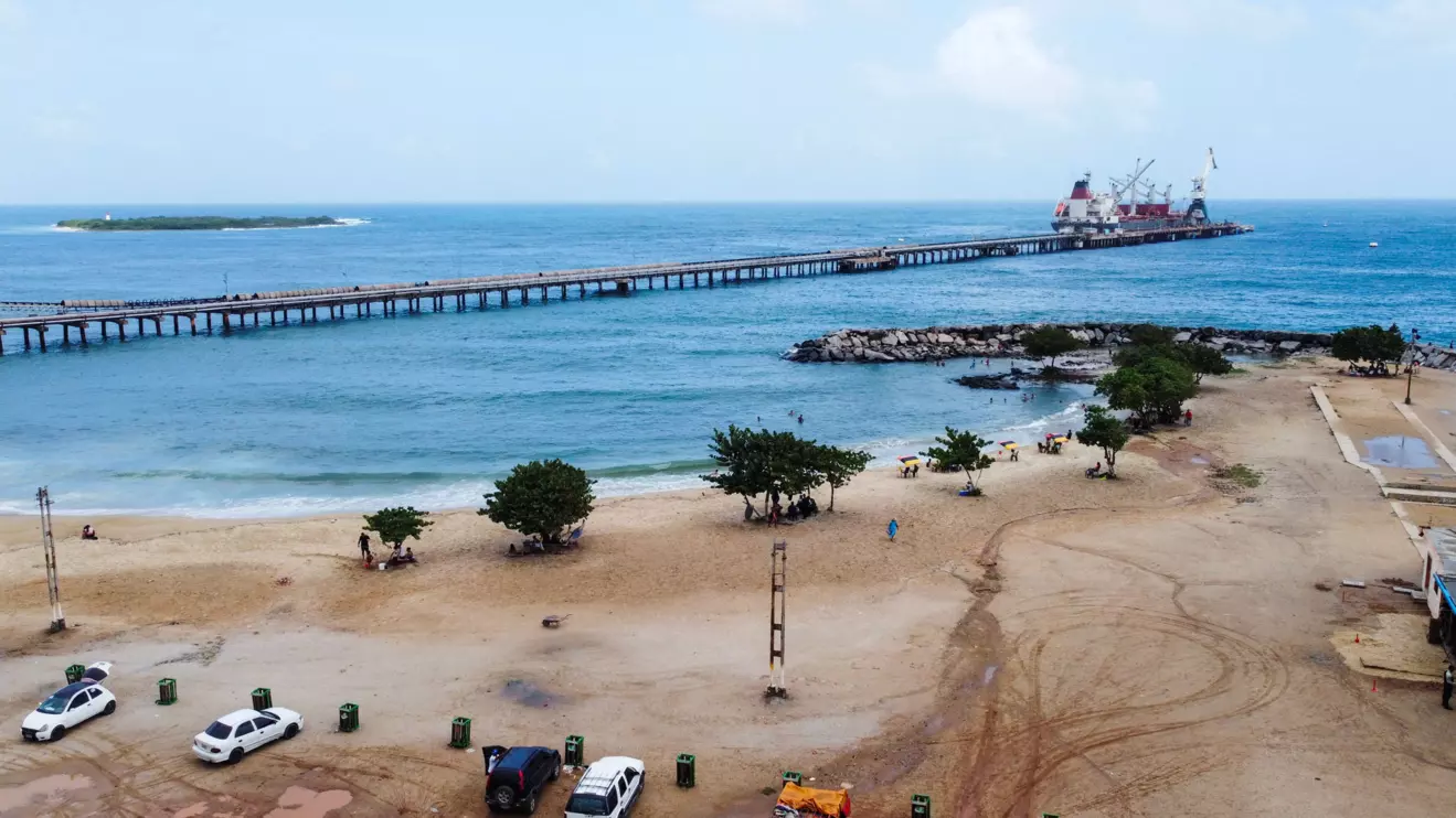 The docks of the Venezuelan state oil company PDVSA subsidiary VOPAK Venezuela are seen on the Waikiki beach, in Puerto Cabello, Venezuela February 10, 2024. Reuters/Leonardo Fernandez Viloria