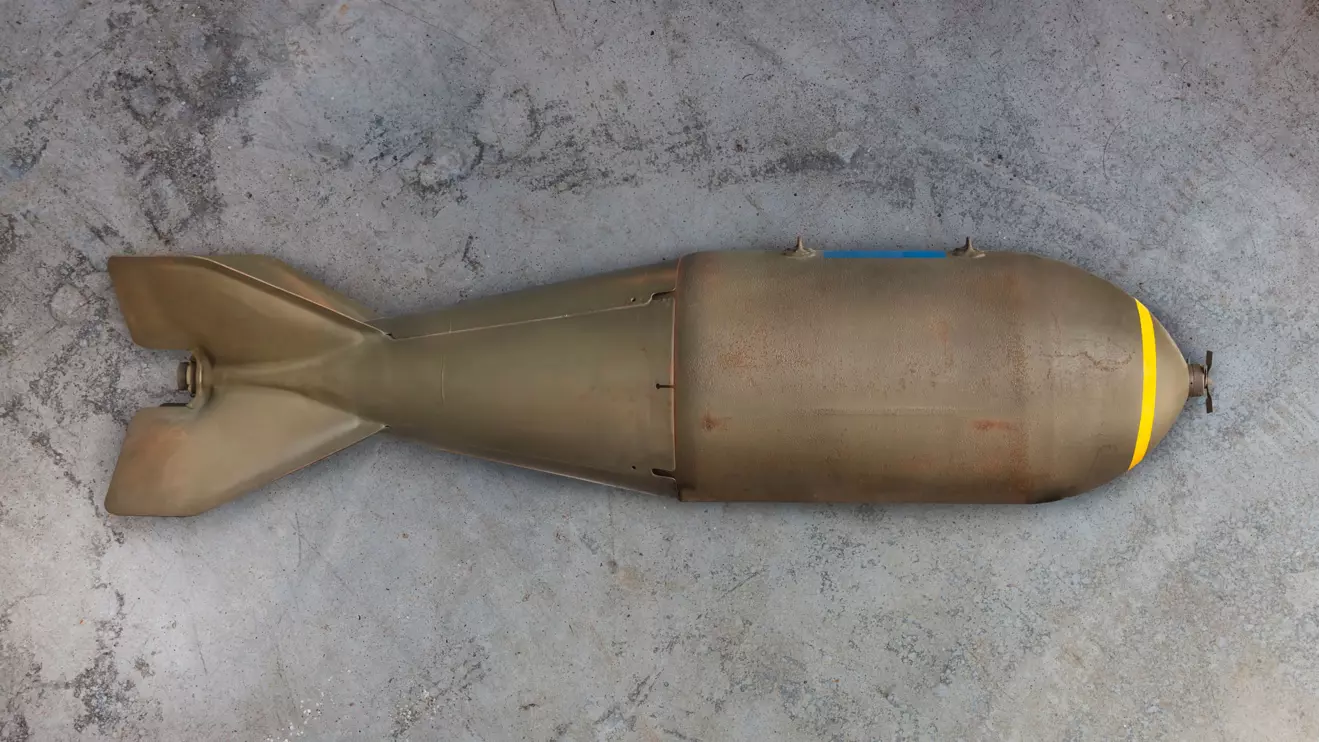 Two security sources and a senior army officer said a rocket launcher fixed on the back of a small truck had been parked in Zummar border town with Syria © Mena Today 
