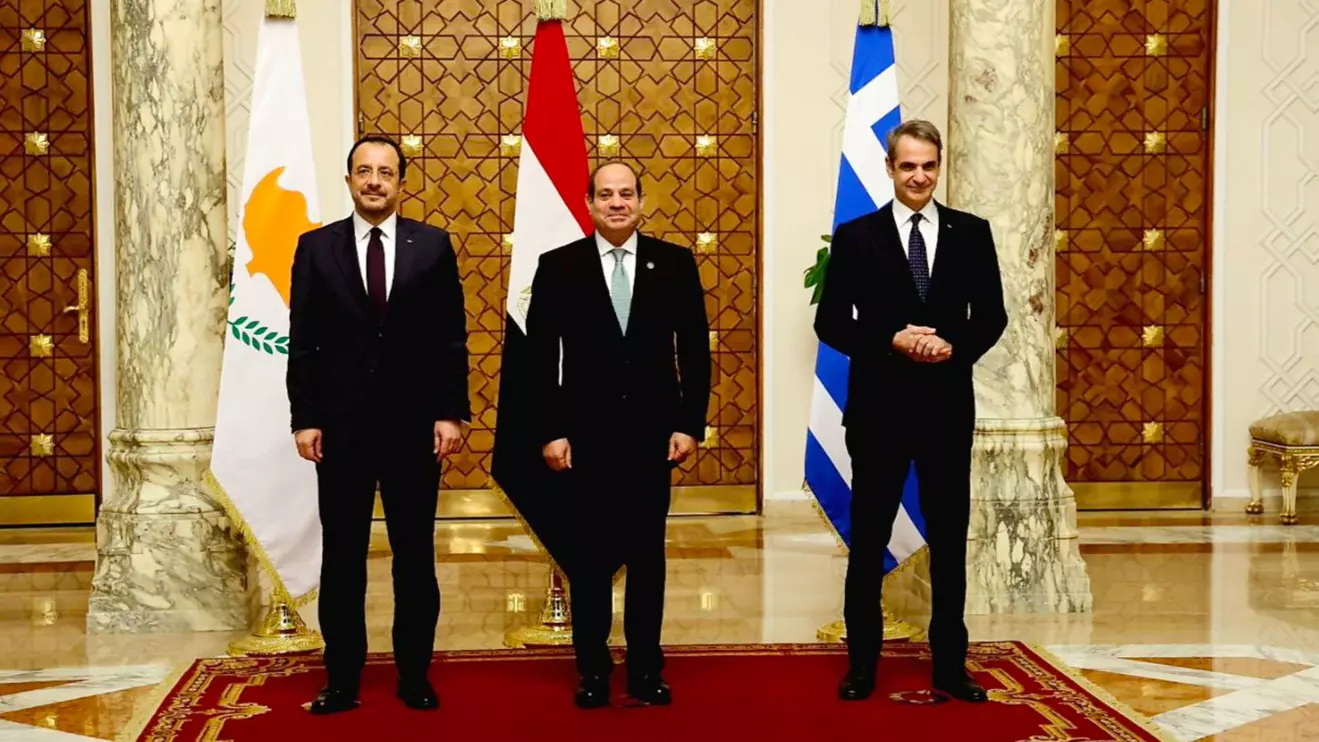 Nikos Christodoulides, the President of Cyprus (L), Abdel Fattah El-Sisi, and Kyriakos Mitsotakis, the Greek Prime Minister, on Wednesday in Cairo © X