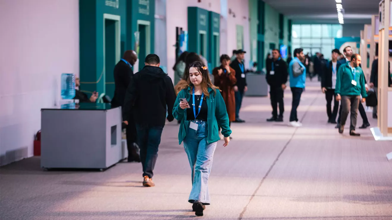 The rejection of any language targeting fossil fuels by the Arab Group highlights the ongoing tensions at COP29 © Mena Today 