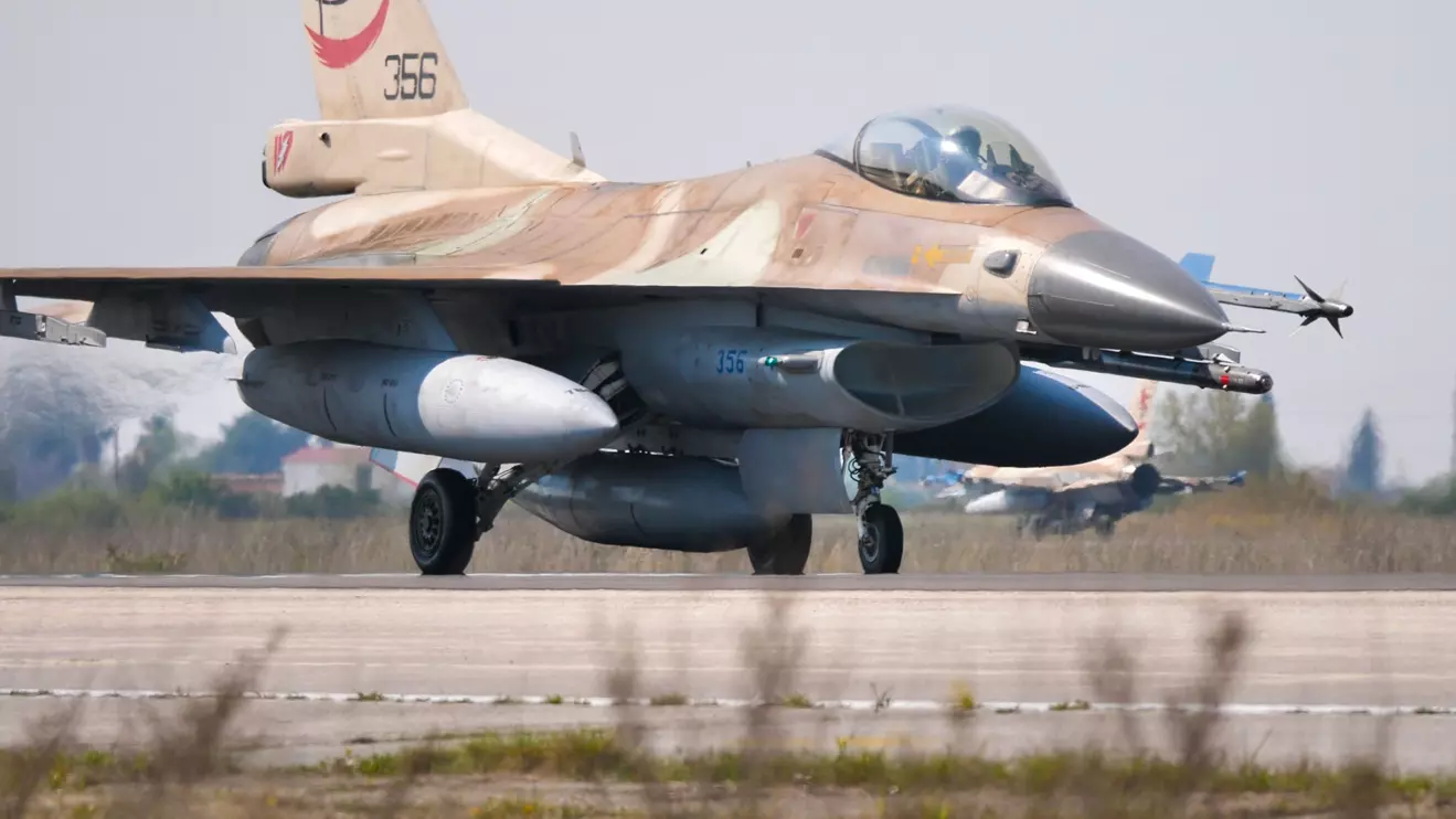 Thirteen airstrikes targeted the Hezyaz central power station in Yemen's capital Sanaa © Mena Today 
