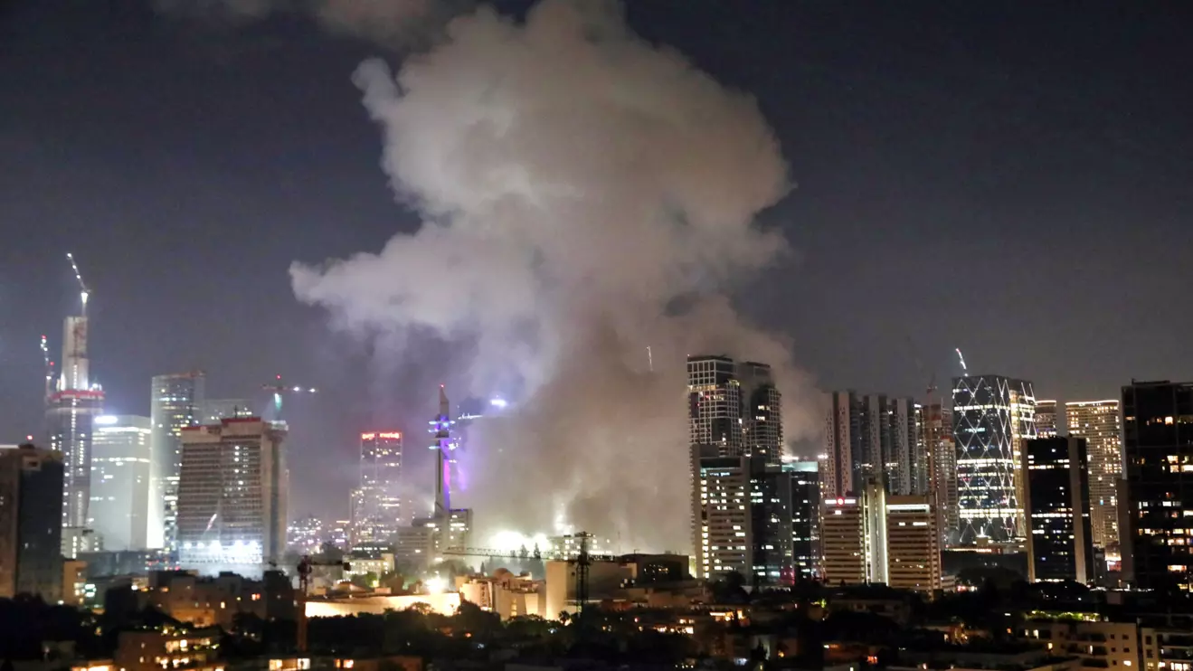Smoke billows following missile attack from Iran on Israel, at Tel Aviv, Israel June 13, 2025 Reuters/Gideon Markowicz