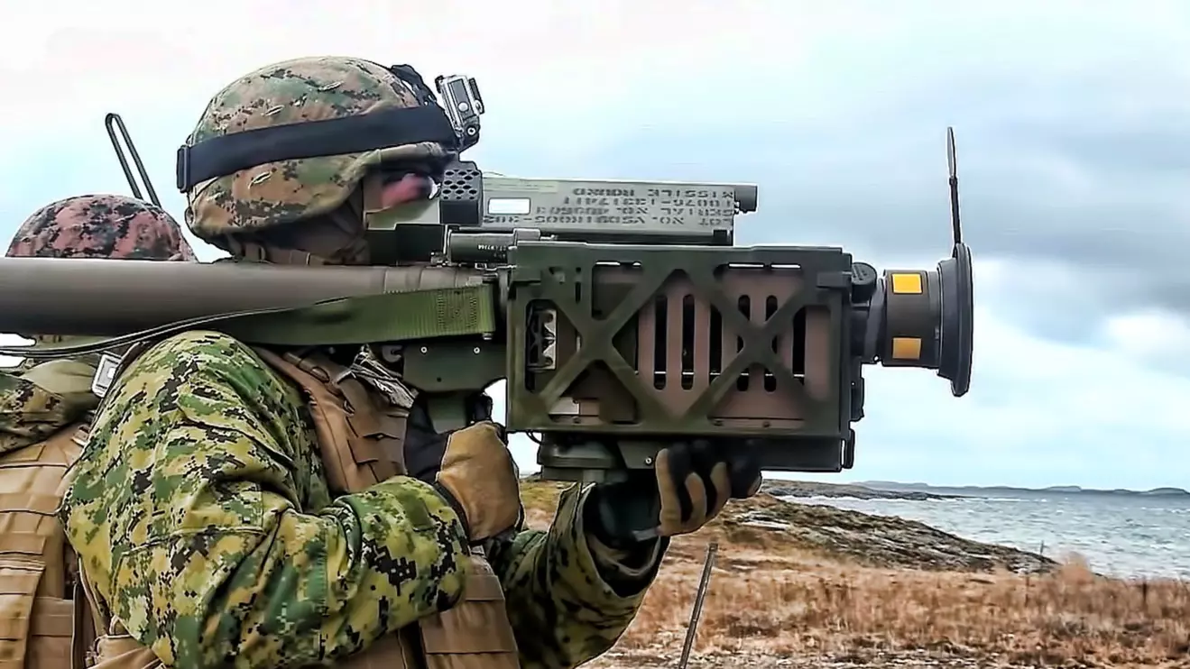 The FIM-92 Stinger is a man-portable air-defense system © GRT