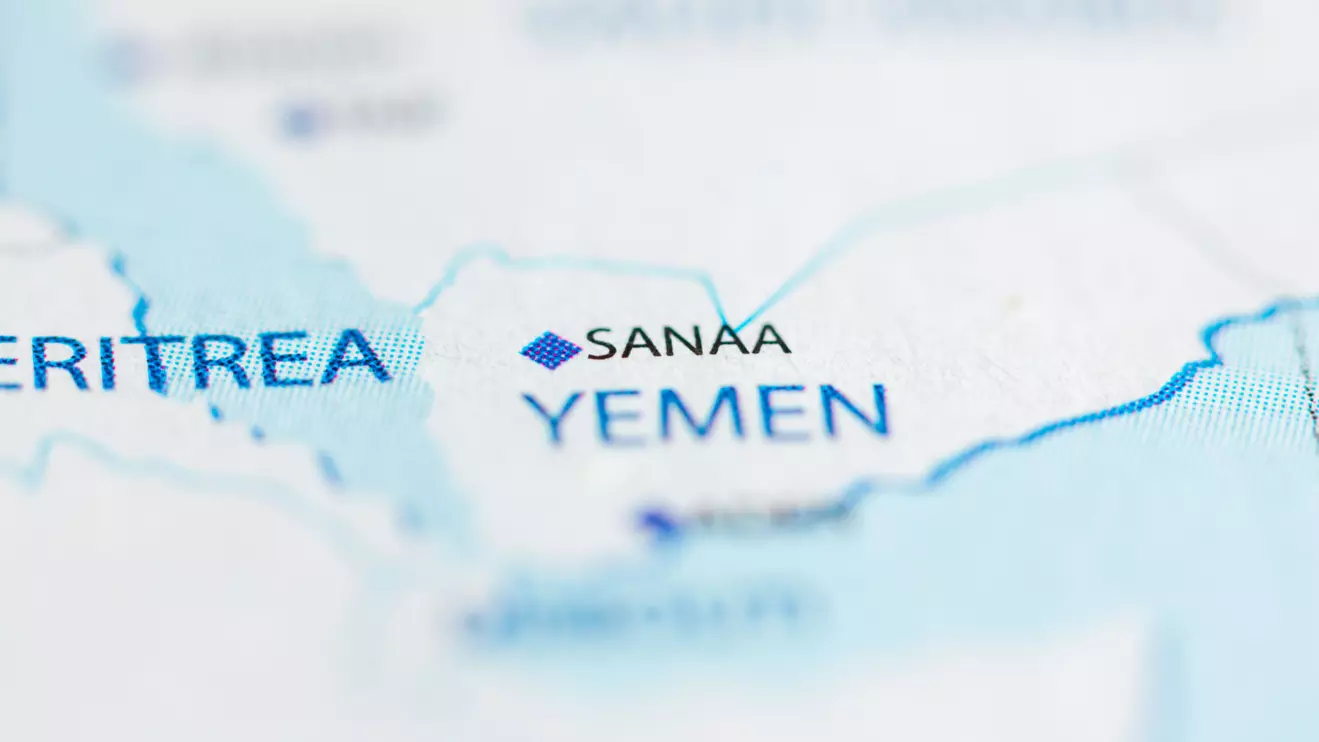 Months of Houthi attacks in the Red Sea have disrupted global shipping © Mena Today 