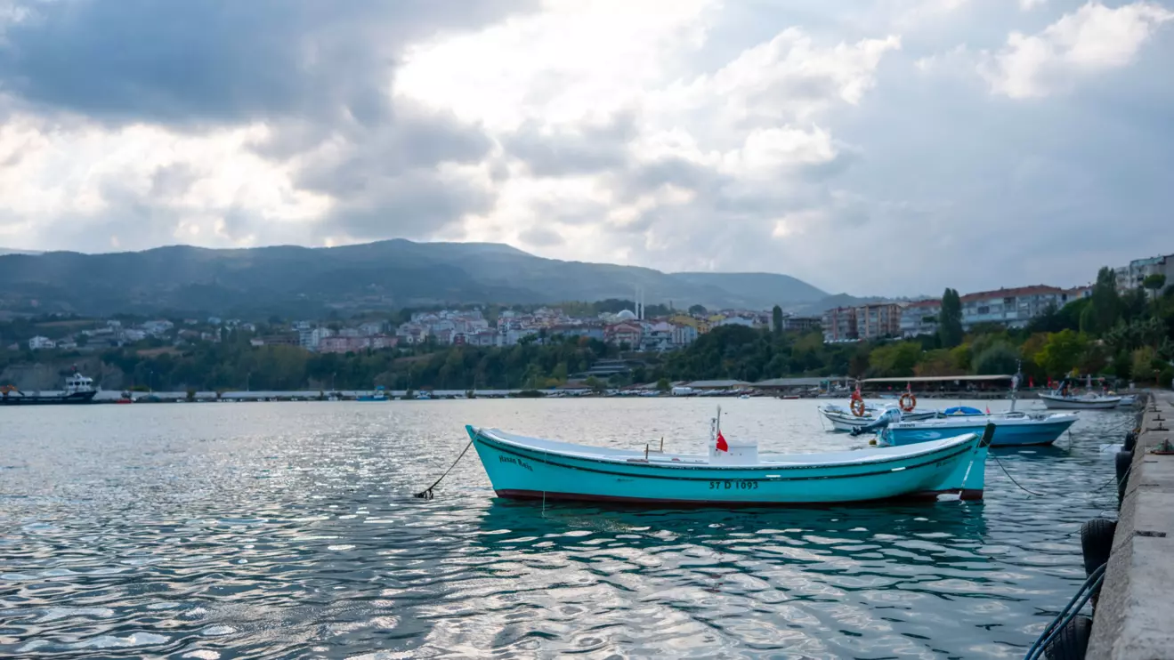 Russia’s shadow fleet regularly operates in the Black Sea near Turkey © Mena Today 