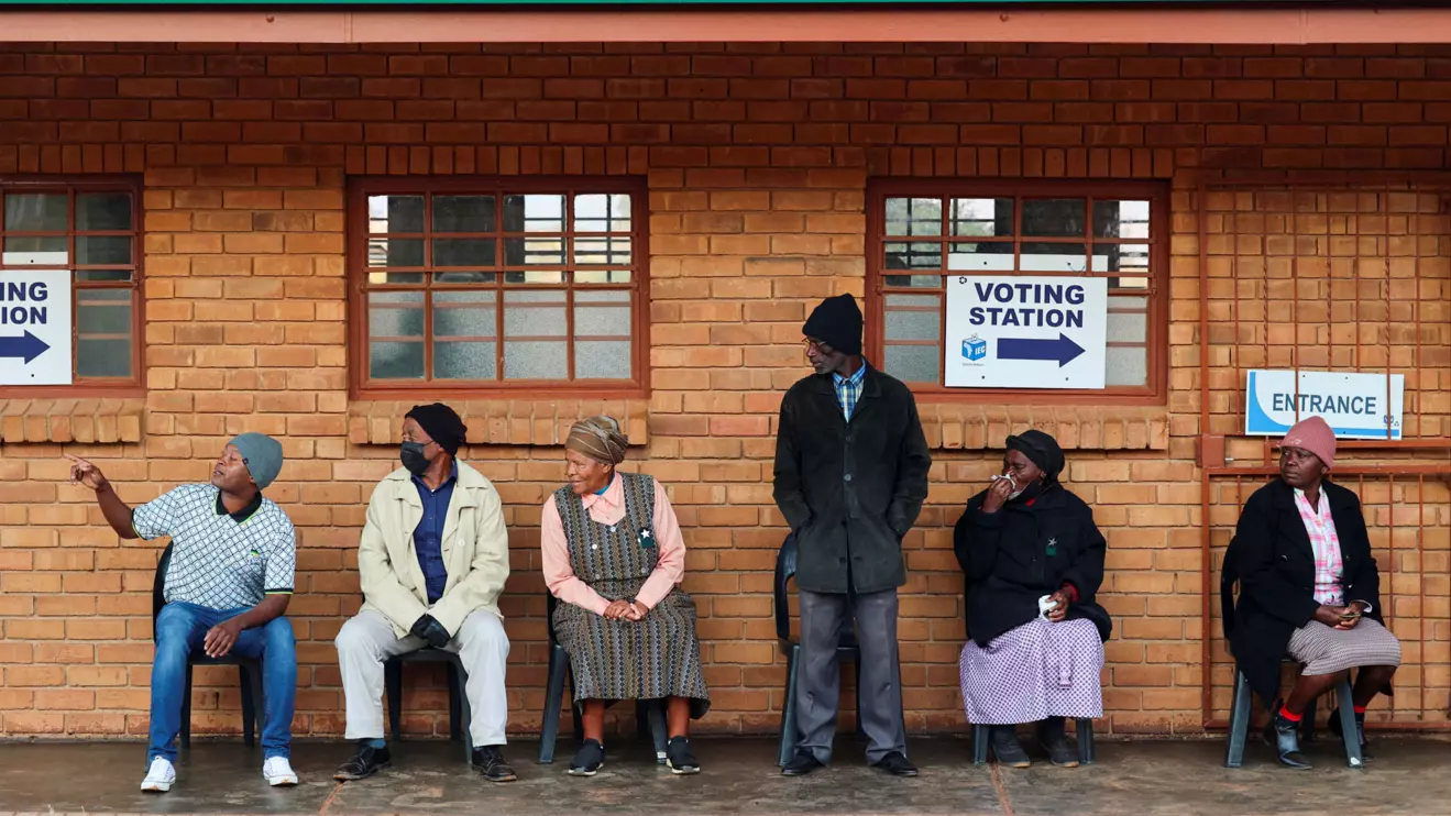 People queue to cast their votes in the South African elections at Mahlanhle Primary School in Ga Mahlanhle, Limpopo Province, South Africa, May 29, 2024. Reuters/Alet Pretorius