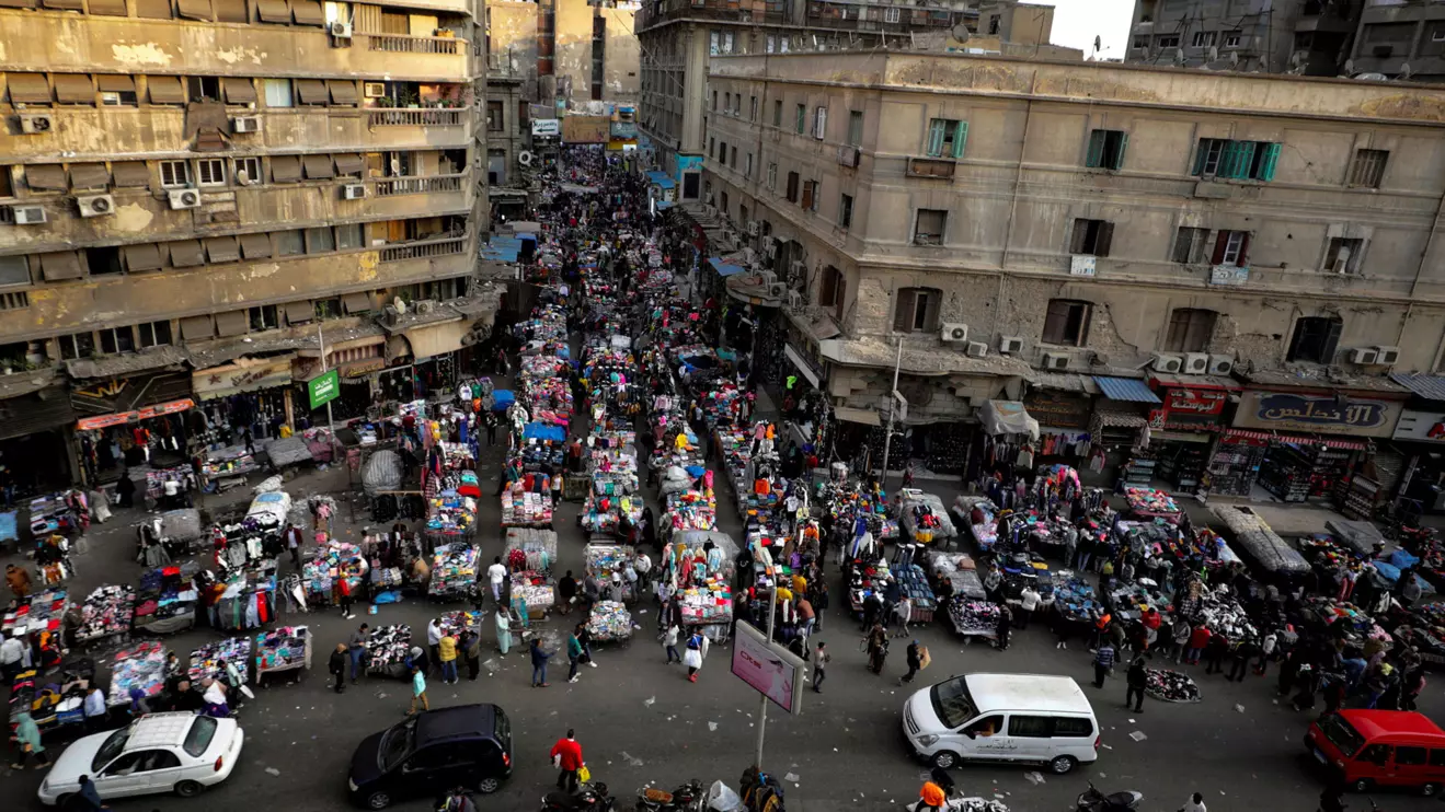 People shop at Al Ataba, a popular market in downtown Cairo, Reuters/Mohamed Abd El Ghany