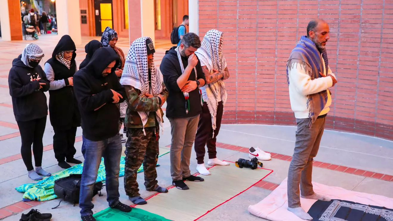 Muslim demonstrators pray at a protest encampment in support of Palestinians at the University of Southern California’s Alumni Park, as the conflict between Israel and the Palestinian Islamist group Hamas continues, in Los Angeles, California, U.S., April 24, 2024. Reuters/Zaydee Sanchez
