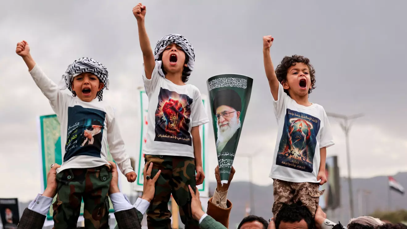 Boys chant slogans as they join Houthi supporters during a demonstration in solidarity with Iran and Lebanon, amid the U.S.-Israeli conflict with Iran, in Sanaa, Yemen March 6, 2026. Reuters/Khaled Abdullah