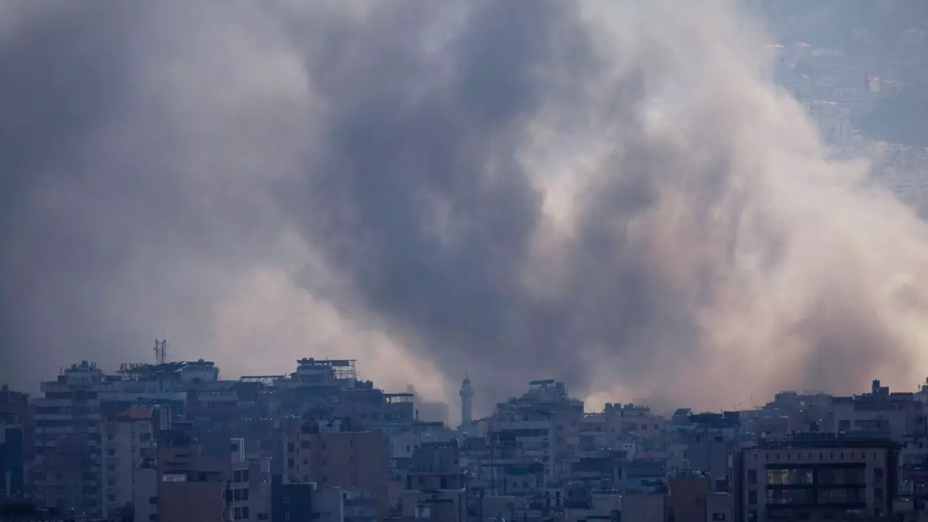 Smoke rises from Beirut southern suburbs after an Israeli strike, amid the ongoing hostilities between Hezbollah and Israeli forces, as seen from Ashrafieh, Lebanon, November 21, 2024. Reuters/Adnan Abidi