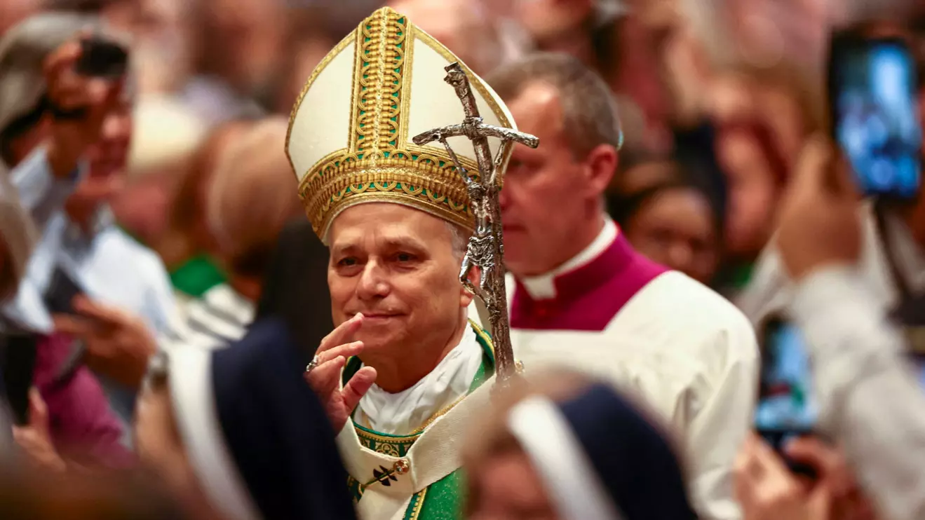 Pope Leo XIV arrives to lead the Mass for the Jubilee of Synodal Teams and Participatory Bodies at St. Peter's Basilica in the Vatican, October 26, 2025. Reuters/Yara Nardi