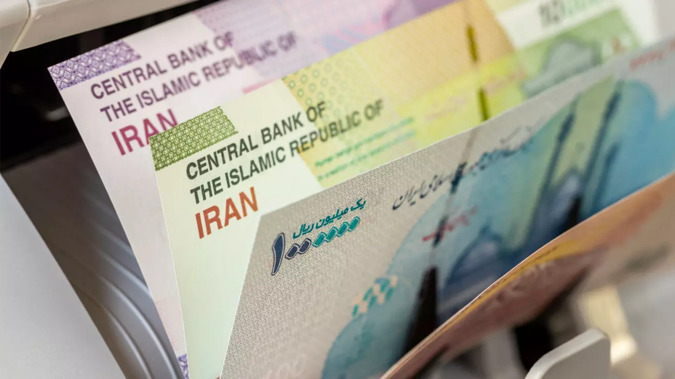 On Monday, the rial weakened again on the informal market © Mena Today 