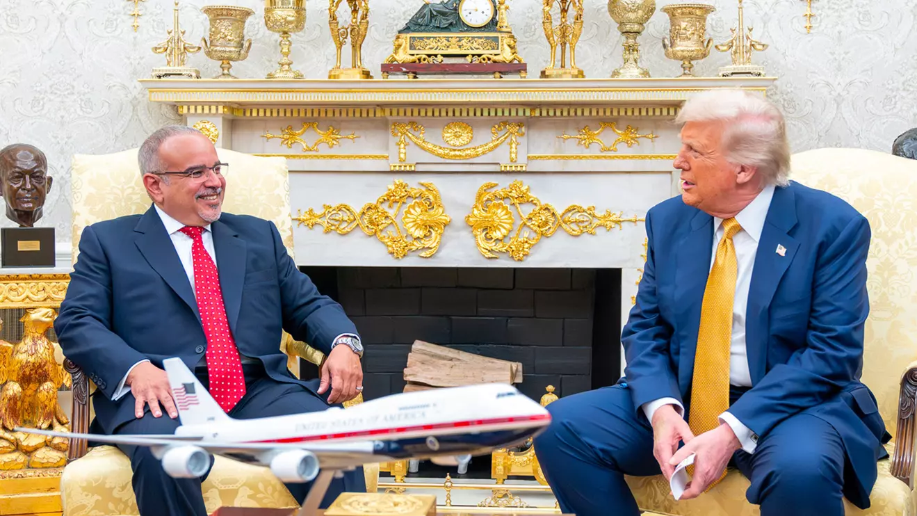 Prince Salman bin Hamad al-Khalifa and Donald Trump at the White House on Wednesday © BNA