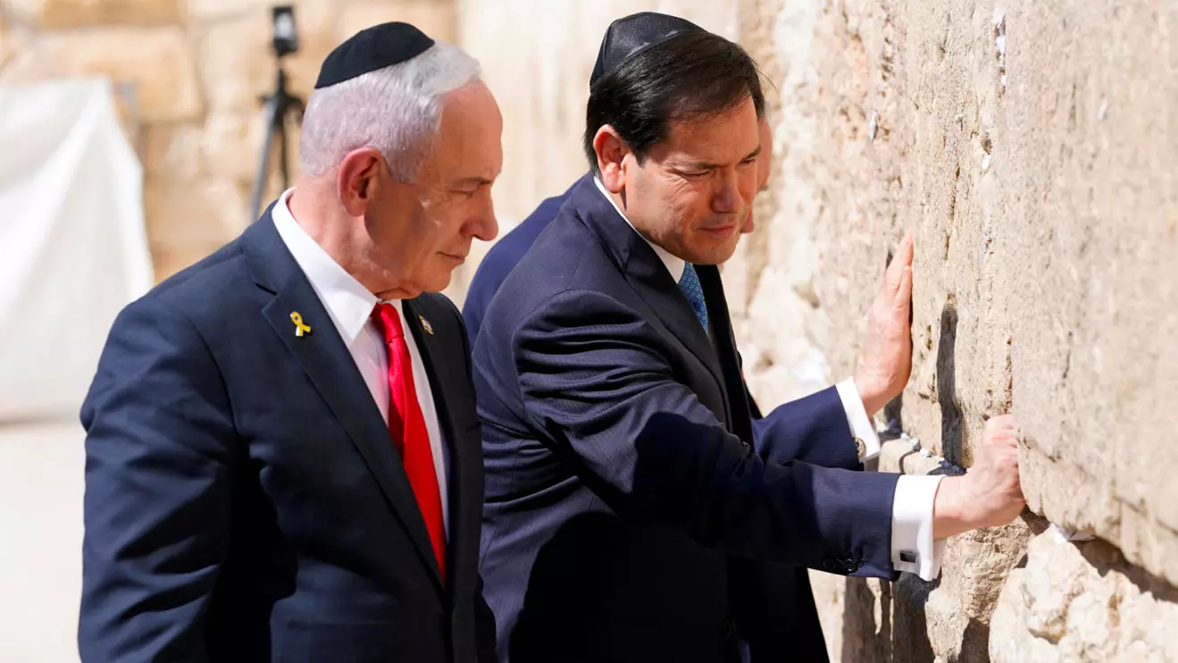 U.S. Secretary of State Marco Rubio and Israeli Prime Minister Benjamin Netanyahu visit the Western Wall, Judaism's holiest prayer site, in Jerusalem's Old City, September 14, 2025. Reuters/Nathan Howard