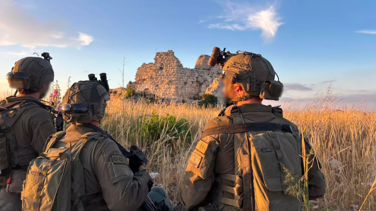 Israeli soldiers on Sunday in front of Beaufort Castle © IDF