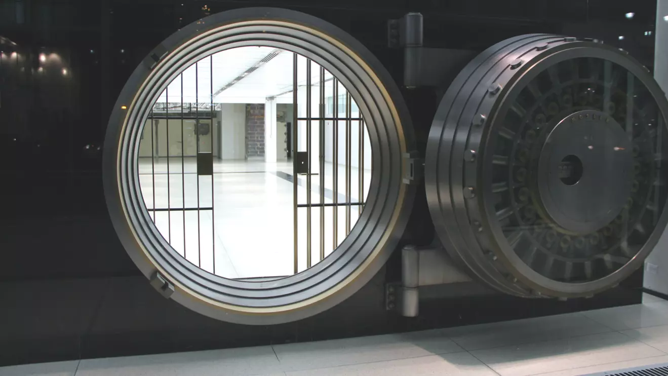 The retroactive application, covering the past 10 years, targets the economic crisis’s onset when influential figures allegedly transferred large sums abroad © Mena Today 