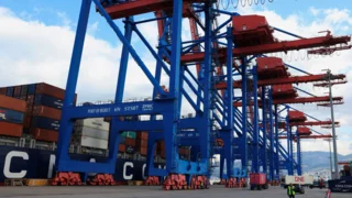 Lebanon, Syria move to reset trade ties